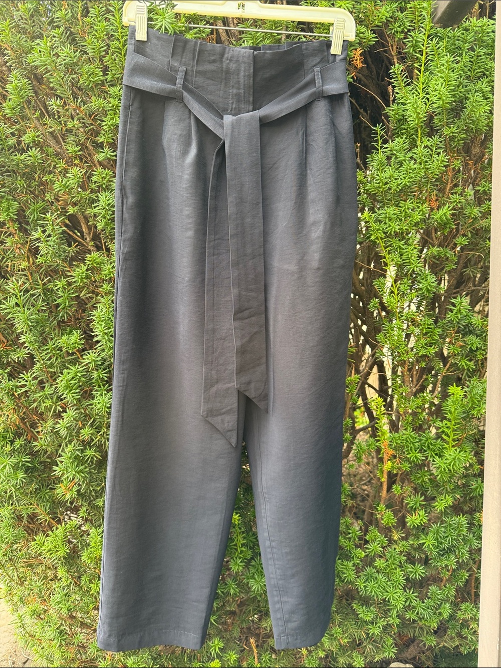 Lost + Wander Bloody Mary Navy High-Waist pants with matching fabric belt. NWT
